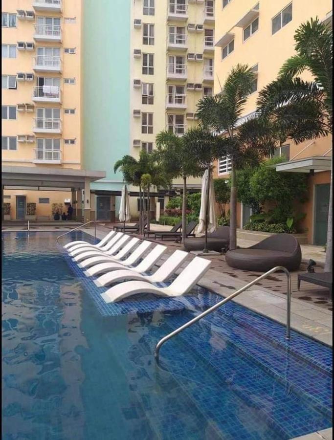 Budget Accommodation Holland Park Condominium Southwoods Binan Laguna Jalang Экстерьер фото