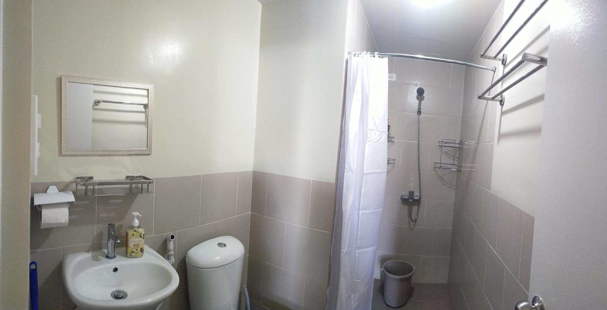 Budget Accommodation Holland Park Condominium Southwoods Binan Laguna Jalang Экстерьер фото